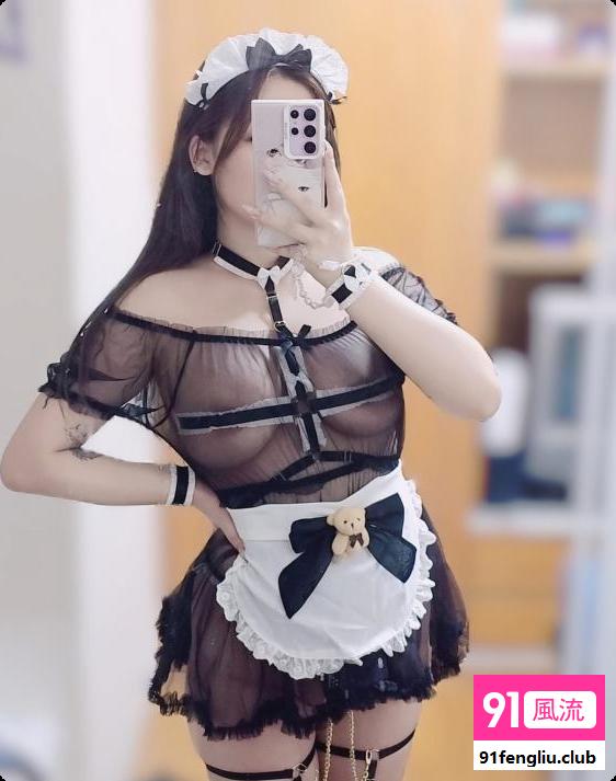 有制服的年轻骚女